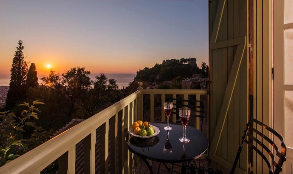 Kyparissia Old Town Lodge With Amazing Sea View Exterior foto